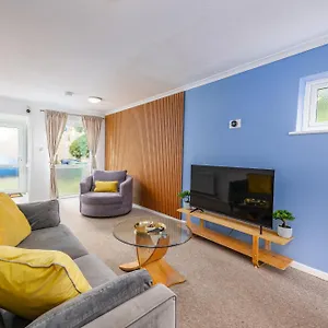 Holiday home 4 Bedroom House With Parking Near Centre By Trinity Short Lets & Serviced, Cambridge (Cambridgeshire)